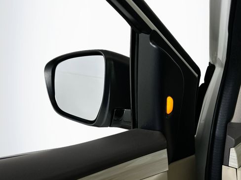 Used 2018 Nissan Murano SV image 16