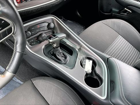 Used 2022 Dodge Challenger SRT Hellcat w/ SRT Black Package RWD image 8