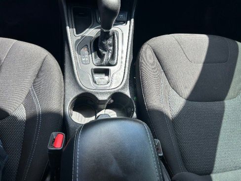 Used 2020 Jeep Cherokee Latitude image 24