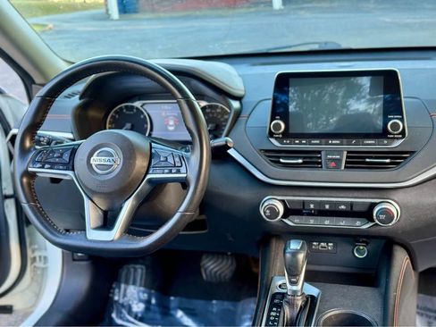 Used 2020 Nissan Altima 2.5 SR image 9