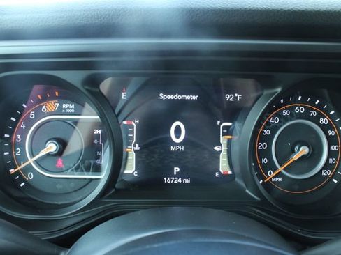 Used 2025 Jeep Wrangler Unlimited Sport AWD/4WD image 24