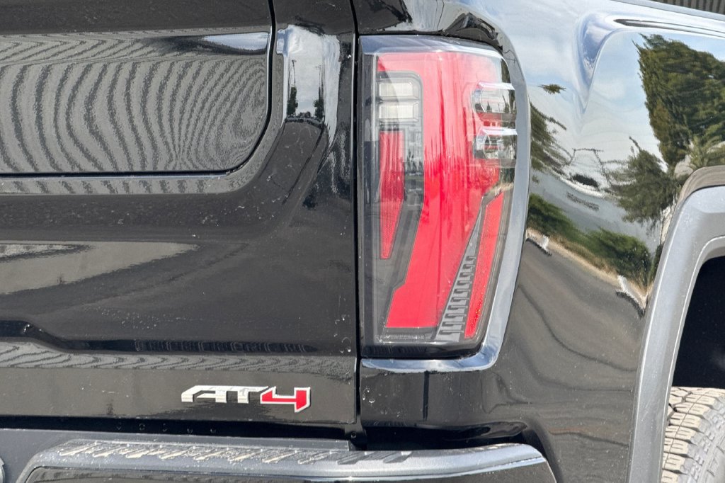 Used 2026 GMC Sierra 2500 AT4 w/ AT4 Premium Plus Package AWD/4WD image 27