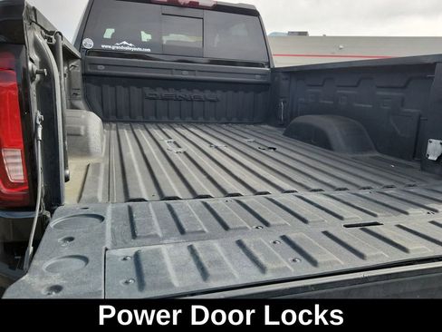 Used 2023 GMC Sierra 3500 Denali w/ Denali Ultimate Package image 15