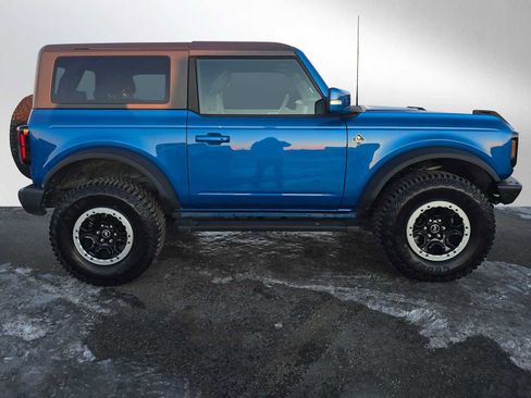 Used 2022 Ford Bronco Outer Banks w/ Sasquatch Package image 2