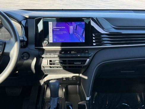 Certified 2025 Toyota Camry LE image 15