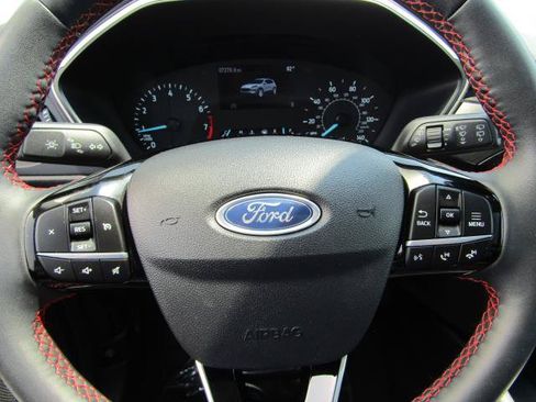 Certified 2022 Ford Escape SEL w/ SEL Stealth AWD Package image 19