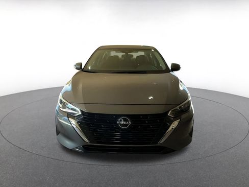 Used 2025 Nissan Sentra S image 4