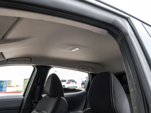 Used 2025 Nissan Kicks SV w/ Illumination Package FWD image 23