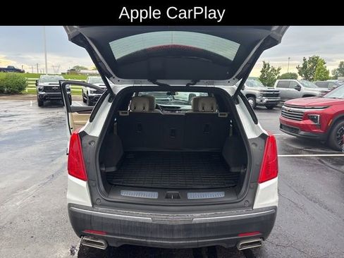 Used 2018 Cadillac XT5 Premium Luxury FWD image 3