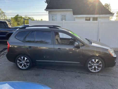 Used 2009 Kia Rondo LX image 5