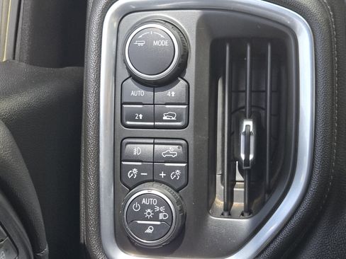 Used 2020 Chevrolet Silverado 1500 LT w/ Convenience Package image 24