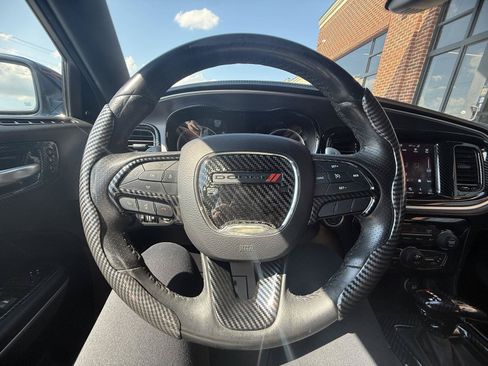 Used 2019 Dodge Charger Scat Pack w/ Dynamics Package RWD image 21