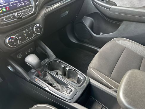 Used 2021 Chevrolet TrailBlazer LT w/ Convenience Package FWD image 25