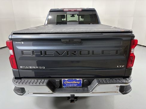 Used 2020 Chevrolet Silverado 1500 LTZ w/ LTZ Premium Package image 7
