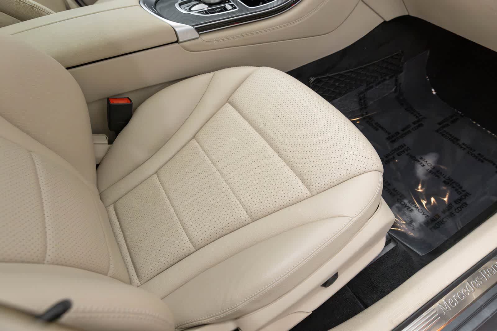 Used 2018 Mercedes-Benz GLC 300 4MATIC image 46