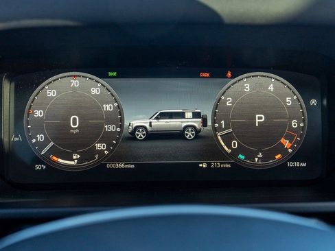 New 2024 Land Rover Defender 110 S image 13