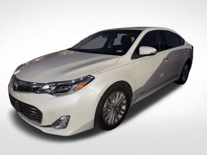 Used 2014 Toyota Avalon Limited w/ Technology Package