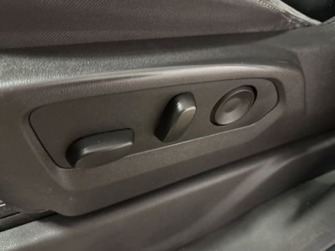 Used 2024 Chevrolet Silverado 2500 LT image 7