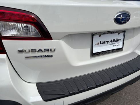 Used 2019 Subaru Outback 2.5i Touring image 24