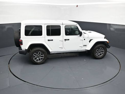 Used 2025 Jeep Wrangler Unlimited Sahara AWD/4WD image 56