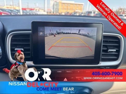 Used 2025 Hyundai Venue SEL FWD image 24