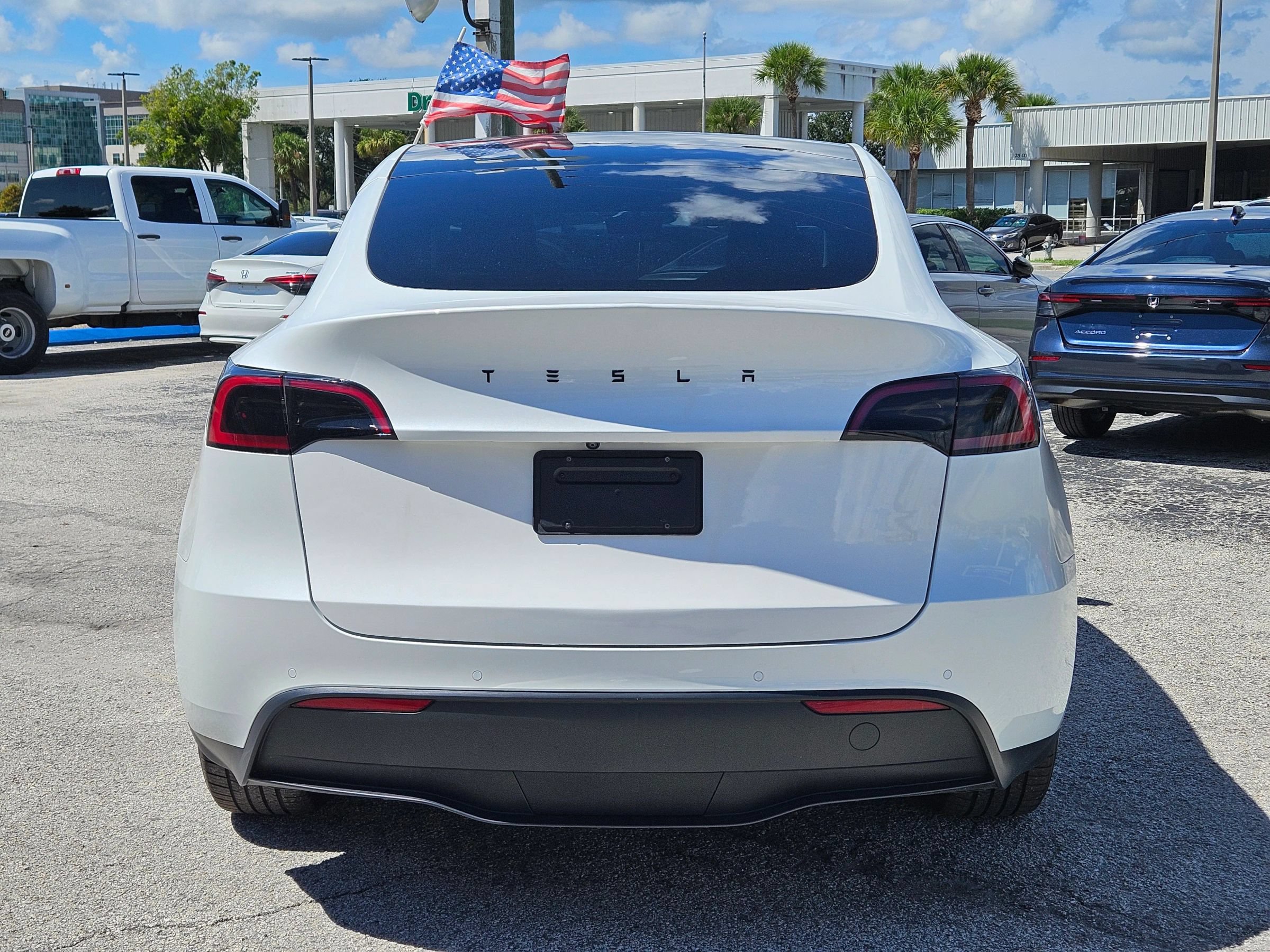 Used 2021 Tesla Model Y Long Range AWD/4WD image 7