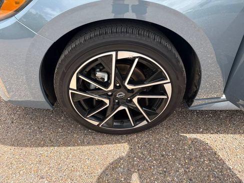 Certified 2025 Nissan Sentra SR w/ SR Premium Package FWD image 13