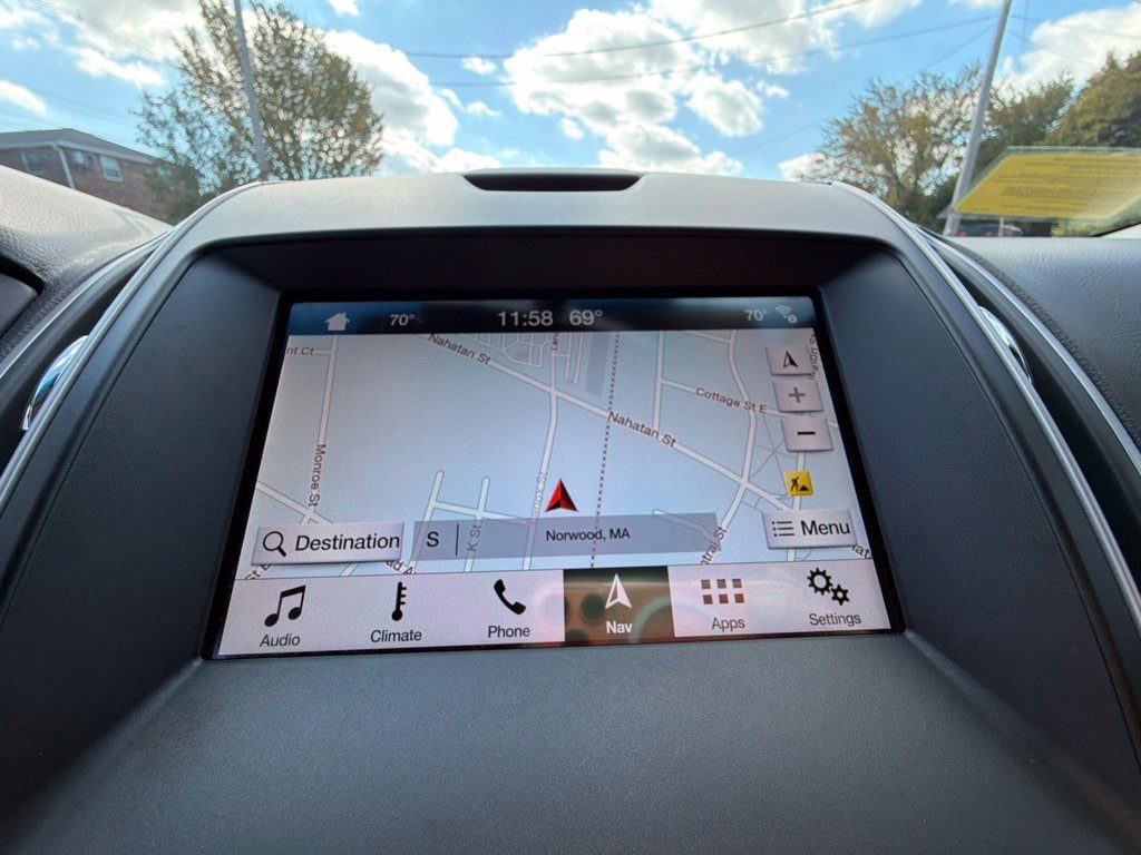 Used 2018 Ford Edge SEL w/ Equipment Group 201A AWD/4WD image 23