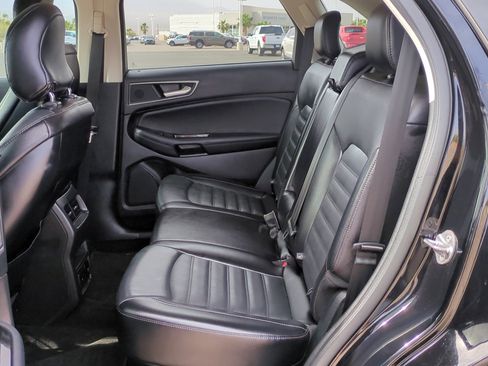 Used 2018 Ford Edge SEL w/ Equipment Group 201A FWD image 26