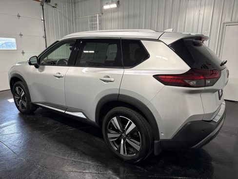 Used 2023 Nissan Rogue SL w/ SL Premium Package AWD/4WD image 2