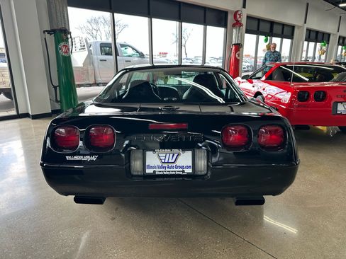 Used 1996 Chevrolet Corvette Coupe image 6