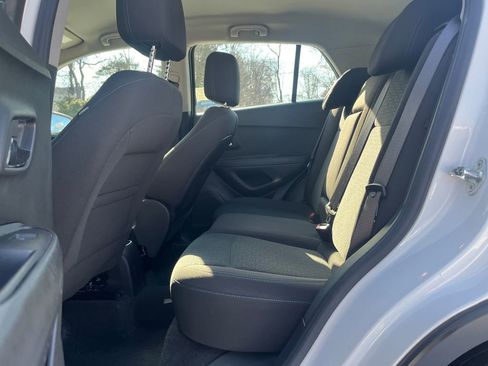 Used 2016 Chevrolet Trax LS image 9