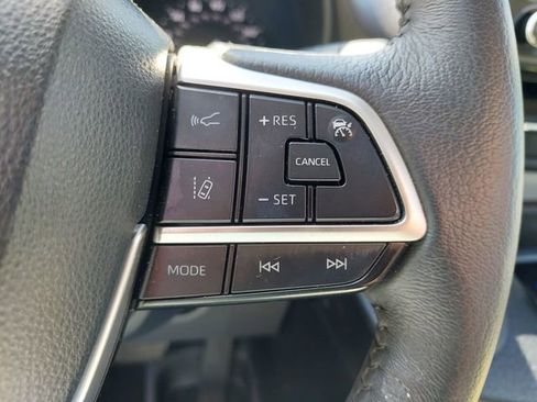 Used 2024 Toyota Sienna XLE w/ XLE Plus Package FWD image 41