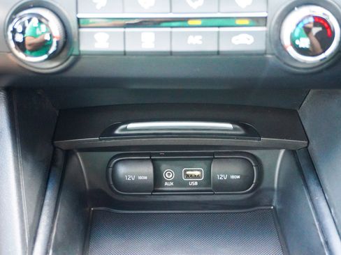 Used 2020 Kia Optima LX image 28