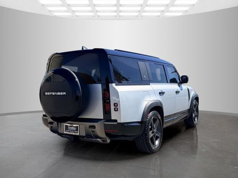 Used 2023 Land Rover Defender 130 X-Dynamic SE AWD/4WD image 5