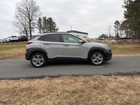 Used 2023 Hyundai Kona SEL w/ Convenience Package image 4