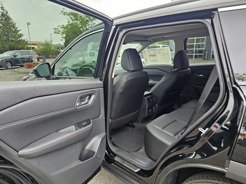 New 2026 Nissan Rogue SV AWD/4WD image 12