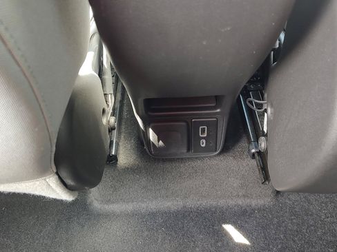 Used 2024 Chevrolet TrailBlazer LT w/ Convenience Package FWD image 13
