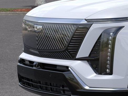 New 2026 Cadillac Vistiq Premium Luxury w/ LPO, Premium Carpet Package AWD/4WD image 13