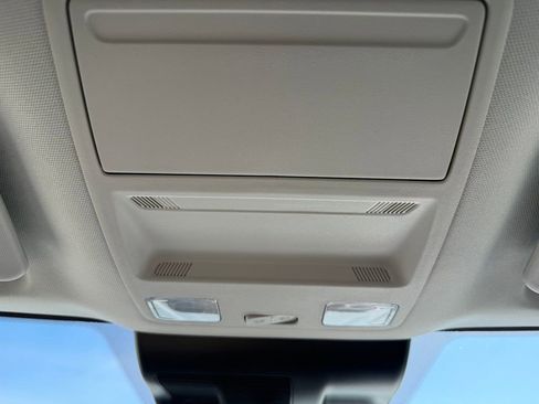 New 2026 Ford Maverick XLT w/ XLT Luxury Package FWD image 32