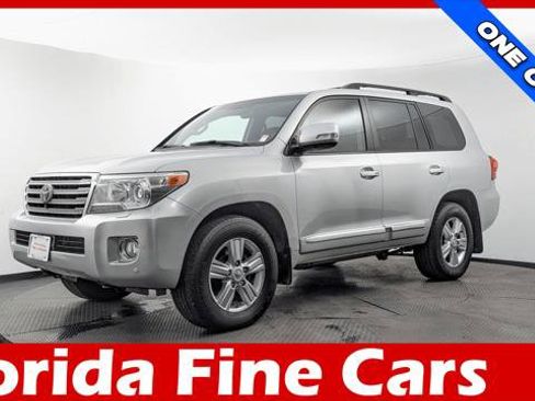Used 2015 Toyota Land Cruiser AWD/4WD image 1
