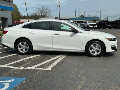 Used 2019 Chevrolet Malibu LS w/ LPO, Convenience Package 1