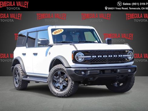 Used 2025 Ford Bronco Outer Banks AWD/4WD image 1
