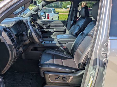 Used 2023 RAM 1500 Limited w/ Body Color Bumper Group AWD/4WD image 8