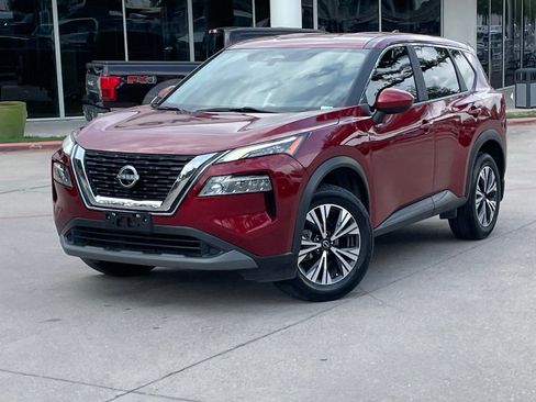 Used 2023 Nissan Rogue SV image 10