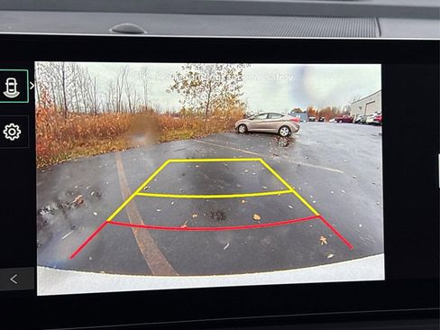 Certified 2025 Kia Sorento LX image 25