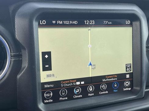 Used 2020 Jeep Wrangler Unlimited Sahara image 29