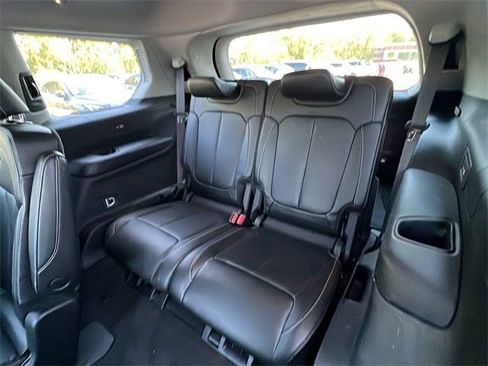 Used 2022 Jeep Grand Cherokee L Limited image 16