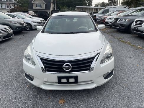 Used 2015 Nissan Altima 2.5 S w/ Sport Value Package FWD image 3