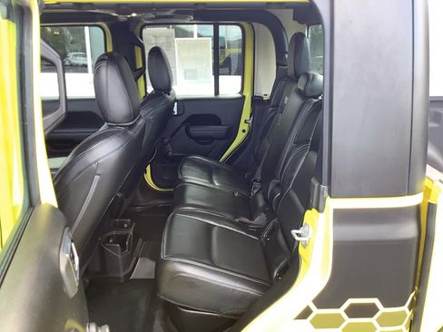 Certified 2023 Jeep Gladiator Sport w/ Trailer Tow Package image 9